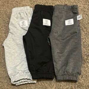 3 pairs of joggers